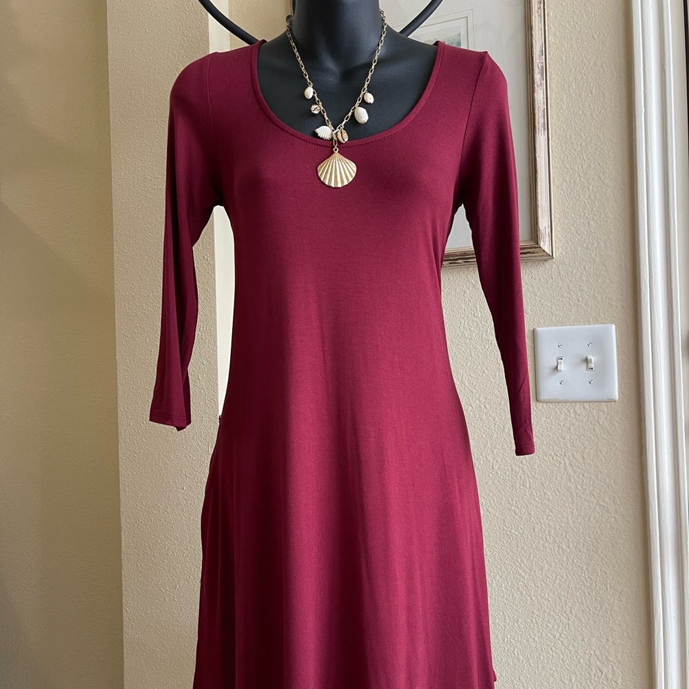 Lulu’s Burgundy Long Sleeve Round Neck Dress Size Small